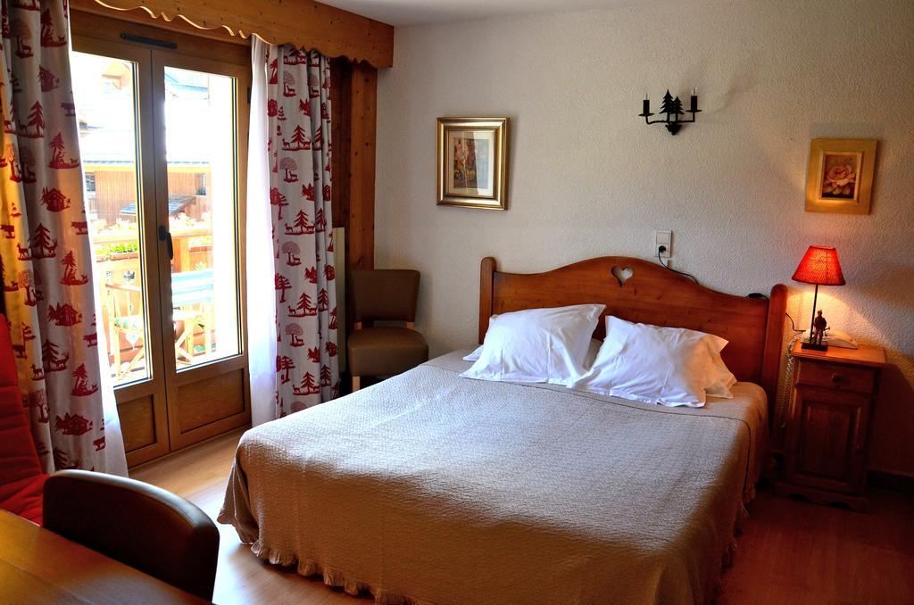 Hotel Floralp La Clusaz Bagian luar foto